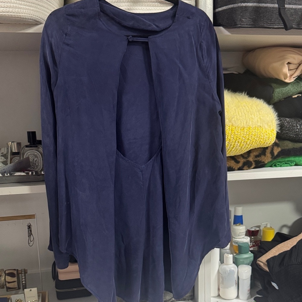 Elegant Navy Blue Women's Top - Picture 2 of 2
